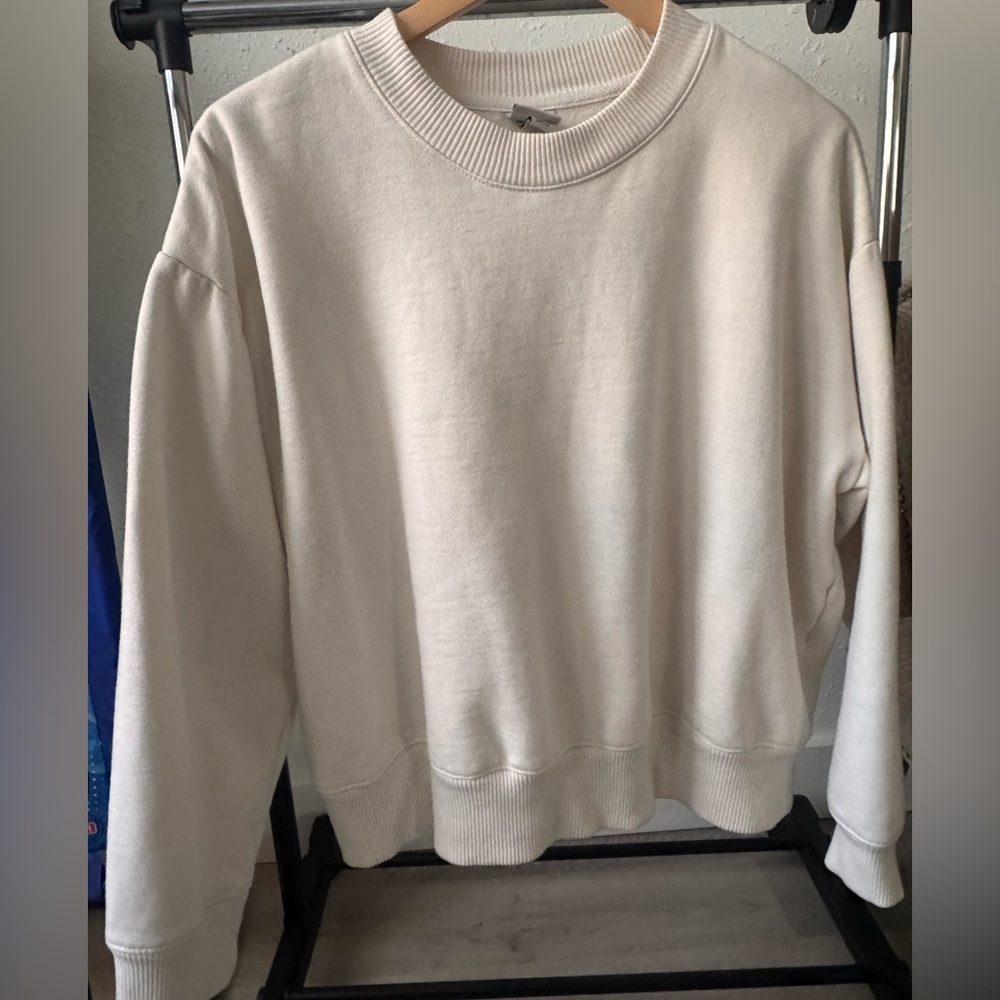 Women’s All In Motion Cream Crewneck Sweater GUC
